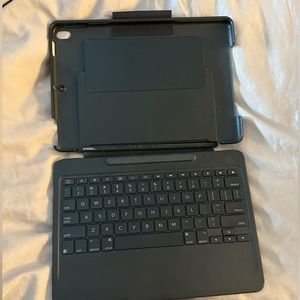 Logitech Slim Combo keyboard for IPad Pro 10.5 inch
